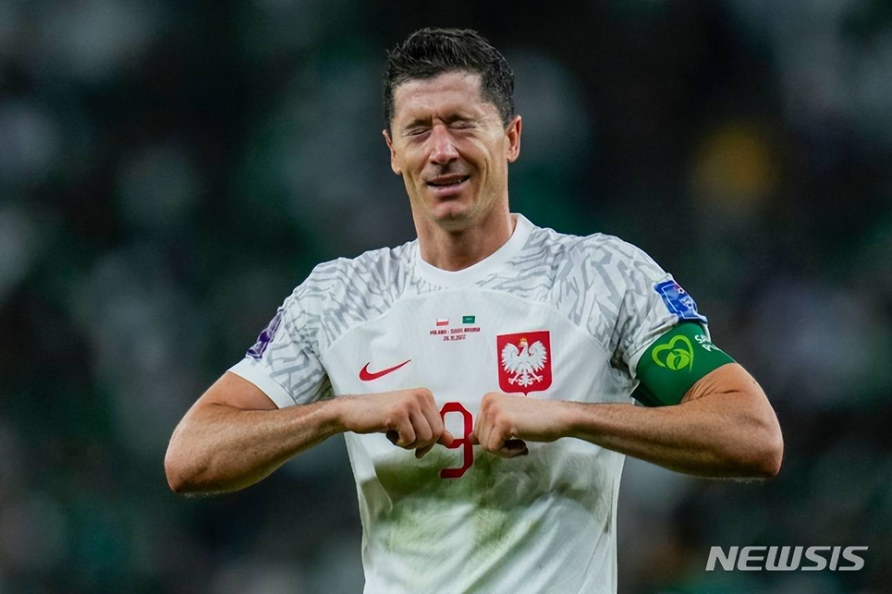 TIANBO-关于莱万多夫斯基在德国队比赛中精彩发挥，战术调整引发热议！的信息